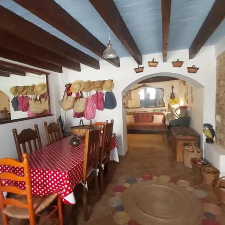 The Blue House Of Costa Brava Leni's Attic Apartment Castello  D'Empuries