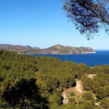 The Blue House Of Costa Brava Leni's Attic Apartment *